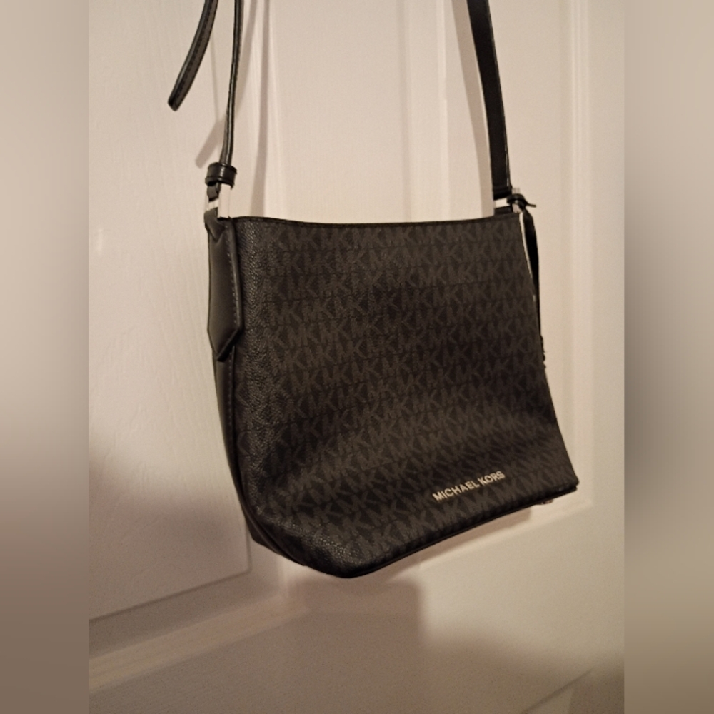 Michael Kors Dark Gray & Black Purse - Picture 3 of 4